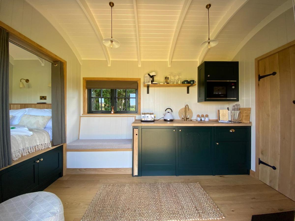 The Rabbit Warren Shepherd Hut Ketton ภายนอก รูปภาพ